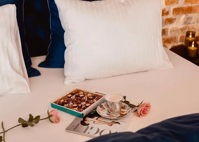 Penthouse Cafe & Vana & Panorama Apartman *